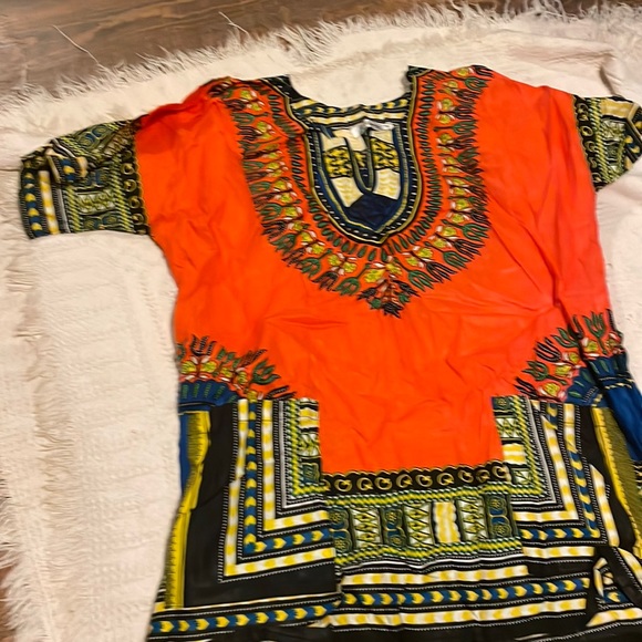 Tops - Orange dashiki with pocket